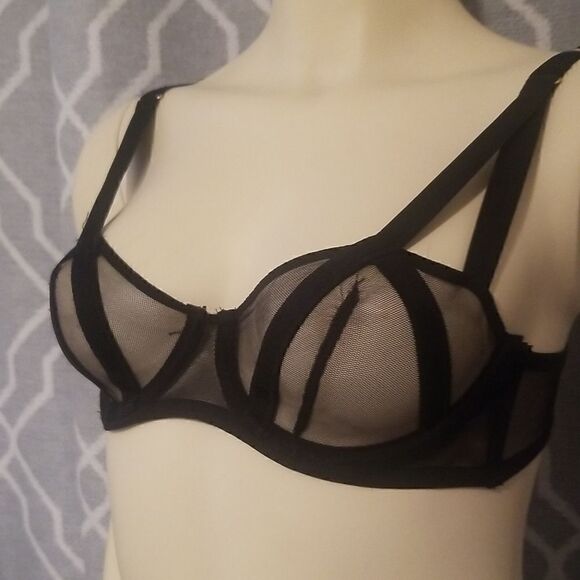 Victoria’s Secret Bra lot 32B - Picture 2 of 8